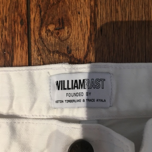 White walking shorts NWOT - Picture 4 of 4